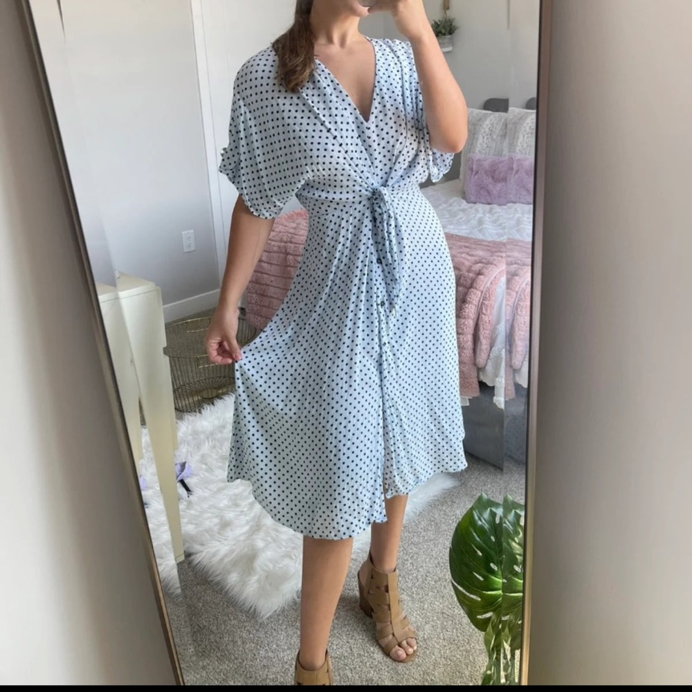 - BLOWOUT 🎉M Zara Dress